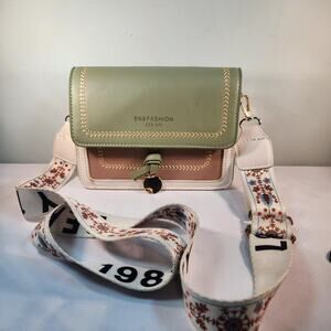 Sn fashion green and white